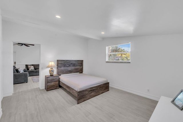 530 NE 17th Street, Boca Raton, FL 33432