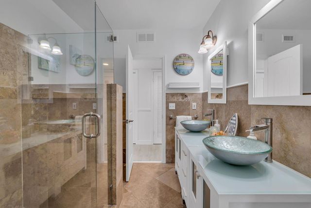 530 NE 17th Street, Boca Raton, FL 33432