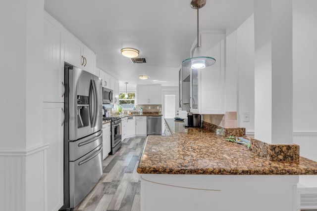 530 NE 17th Street, Boca Raton, FL 33432