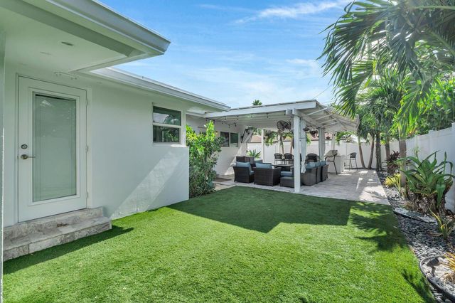 530 NE 17th Street, Boca Raton, FL 33432