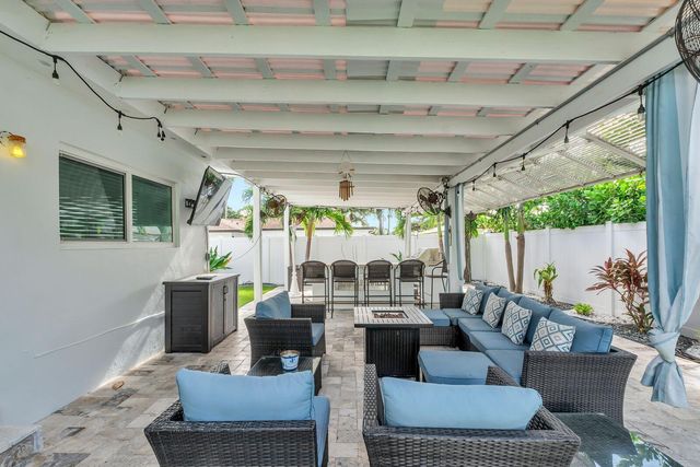 530 NE 17th Street, Boca Raton, FL 33432