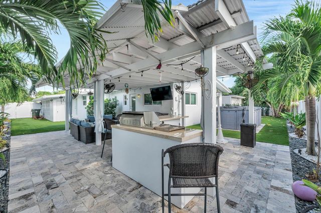 530 NE 17th Street, Boca Raton, FL 33432