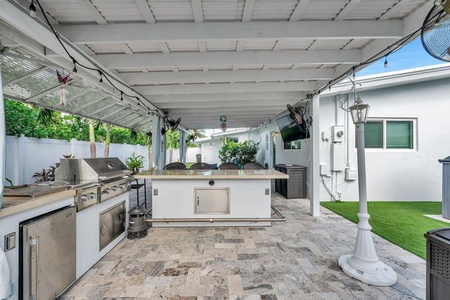 530 NE 17th Street, Boca Raton, FL 33432