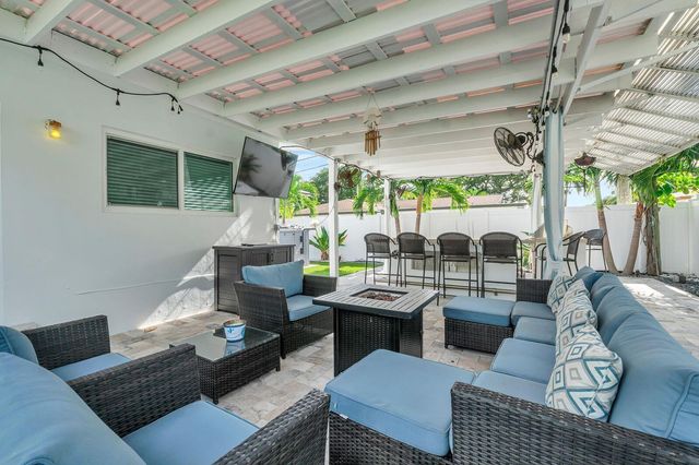 530 NE 17th Street, Boca Raton, FL 33432