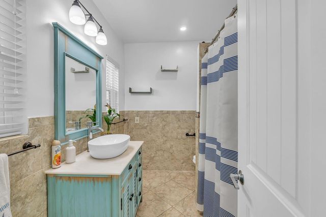 530 NE 17th Street, Boca Raton, FL 33432