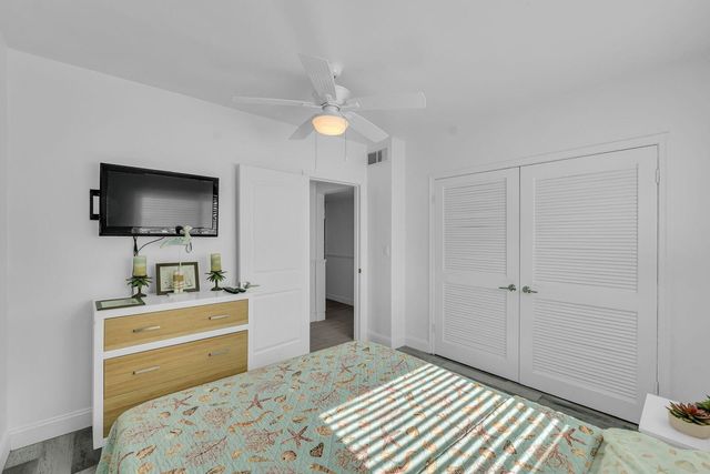 530 NE 17th Street, Boca Raton, FL 33432