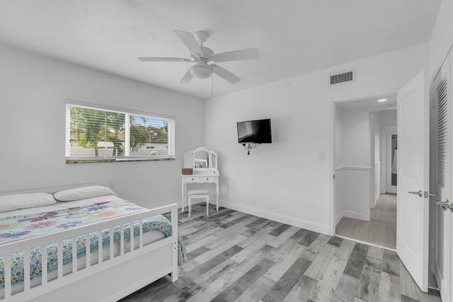 530 NE 17th Street, Boca Raton, FL 33432
