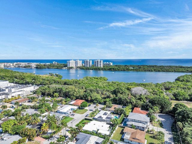 530 NE 17th Street, Boca Raton, FL 33432