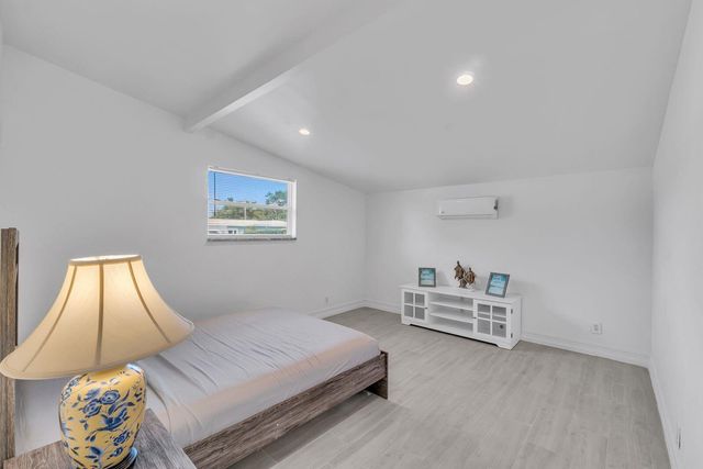 530 NE 17th Street, Boca Raton, FL 33432