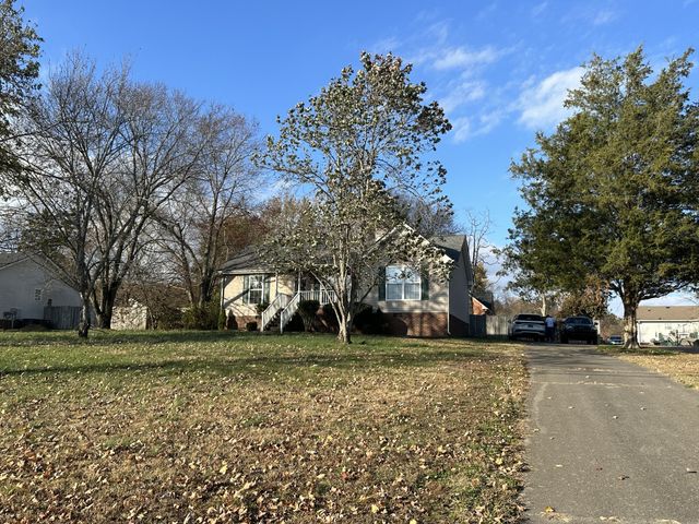 506 Sheath Cir, Lebanon, TN 37087