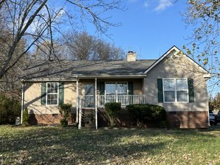 506 Sheath Cir, Lebanon, TN 37087