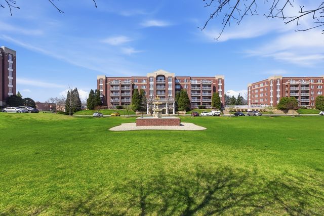 7051 W Touhy Avenue 610, Niles, IL 60714