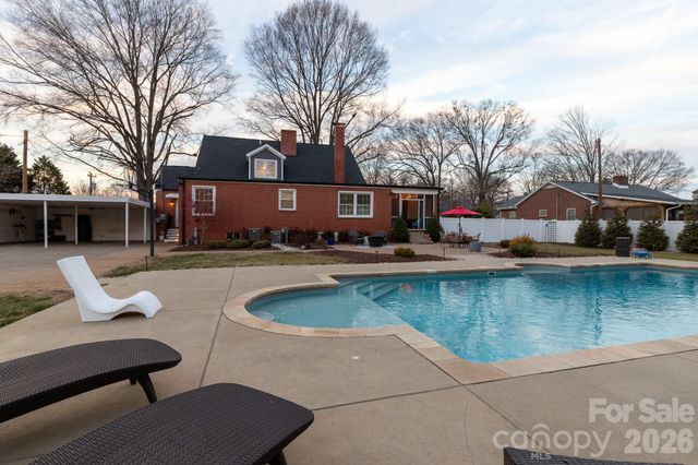 813 W Mountain Street, Kings Mountain, NC 28086