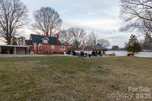 813 W Mountain Street, Kings Mountain, NC 28086