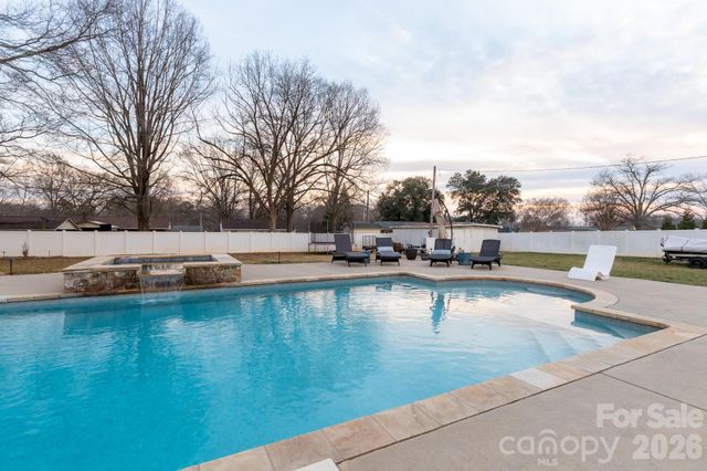 813 W Mountain Street, Kings Mountain, NC 28086