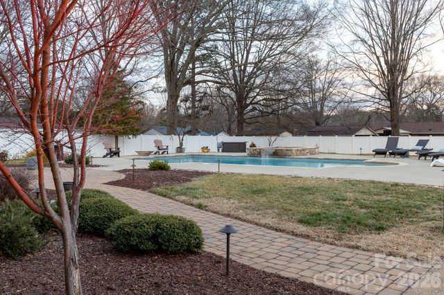 813 W Mountain Street, Kings Mountain, NC 28086