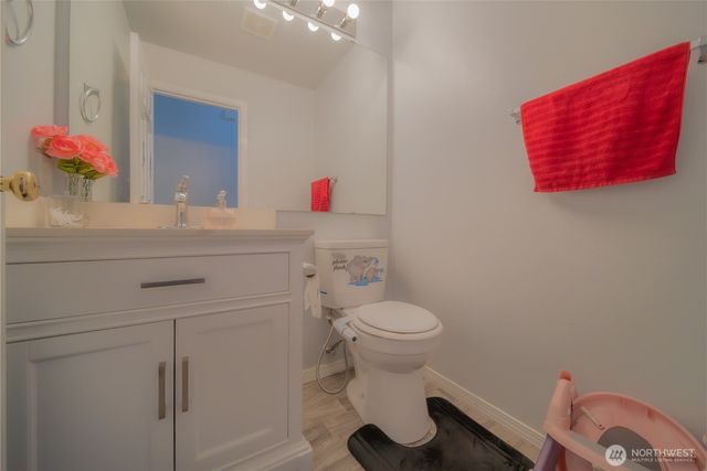 5615 S 233rd Street, Kent, WA 98032