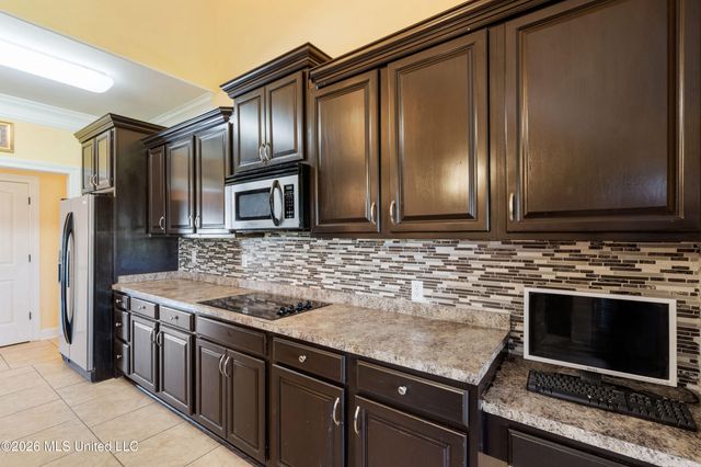 8061 Falcon Drive, Olive Branch, MS 38654