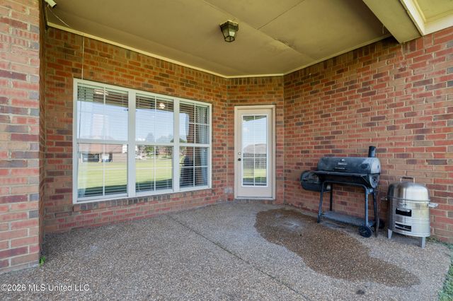 8061 Falcon Drive, Olive Branch, MS 38654