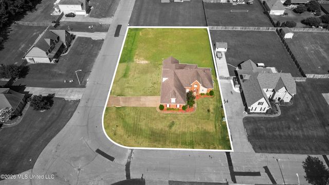 8061 Falcon Drive, Olive Branch, MS 38654