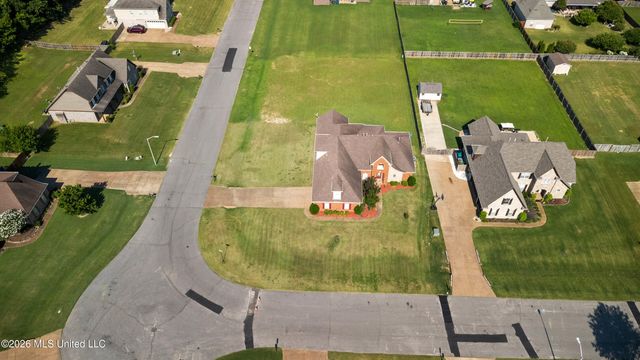 8061 Falcon Drive, Olive Branch, MS 38654