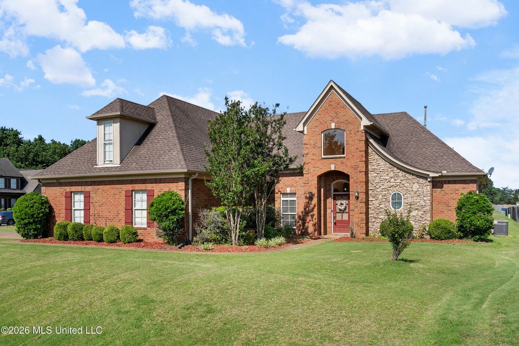 8061 Falcon Drive, Olive Branch, MS 38654