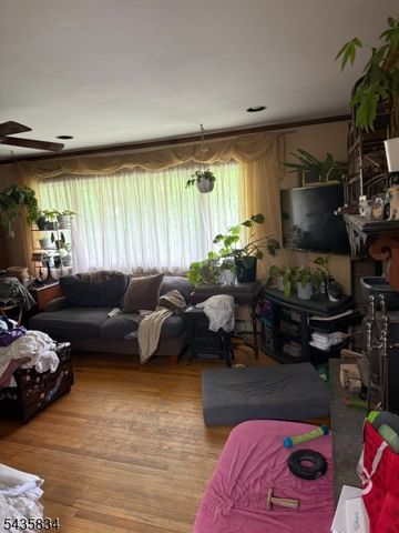 364 Scott Rd, Franklin Boro, NJ 07416
