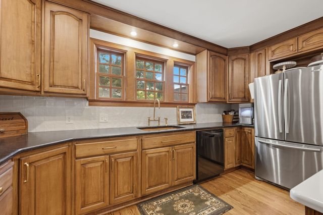960 N Back Bay, Wichita, KS 67203