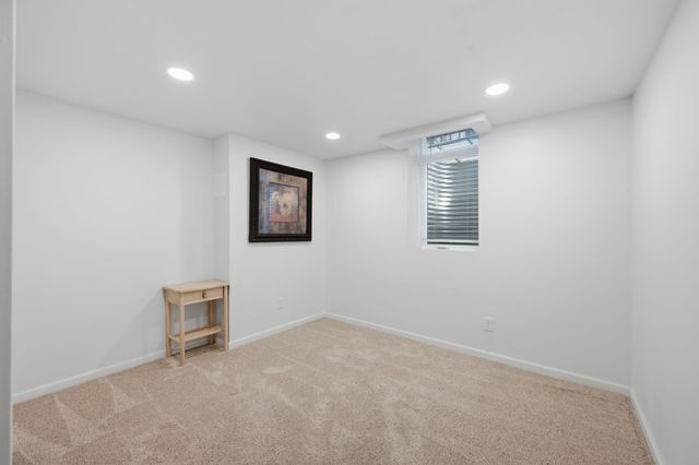 960 N Back Bay, Wichita, KS 67203