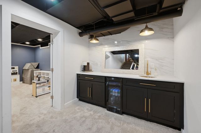 960 N Back Bay, Wichita, KS 67203