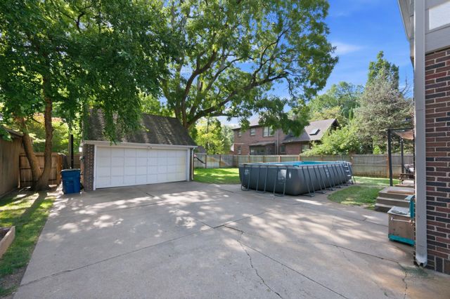 960 N Back Bay, Wichita, KS 67203