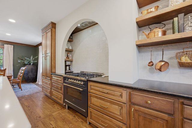 960 N Back Bay, Wichita, KS 67203