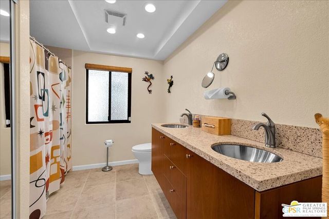 2335 S Gene Autry Trail C, Palm Springs, CA 92264