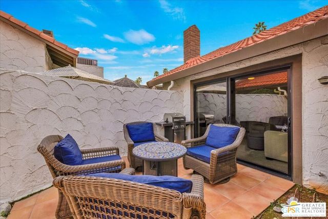 2335 S Gene Autry Trail C, Palm Springs, CA 92264