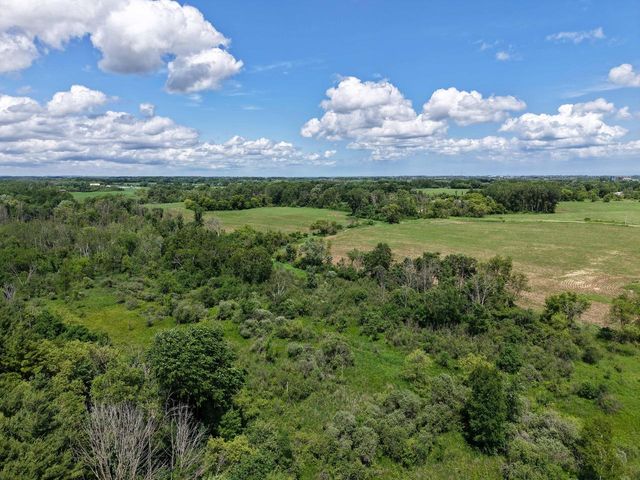 3324 County Road I, Saukville, WI 53080
