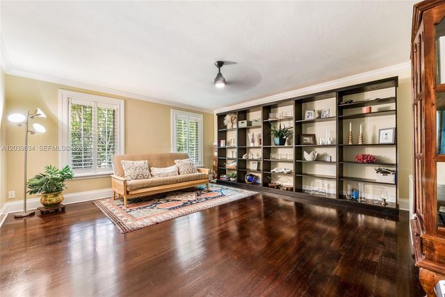 11900 SW 63rd Ave, Pinecrest, FL 33156