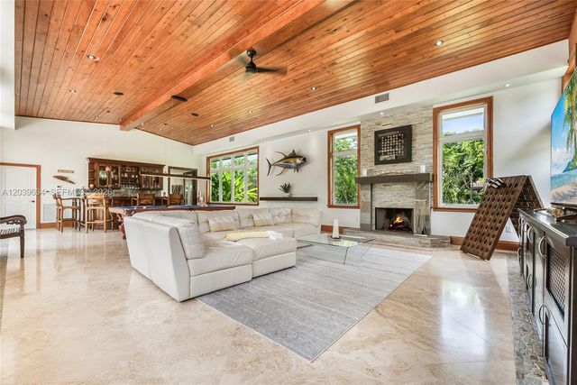 11900 SW 63rd Ave, Pinecrest, FL 33156