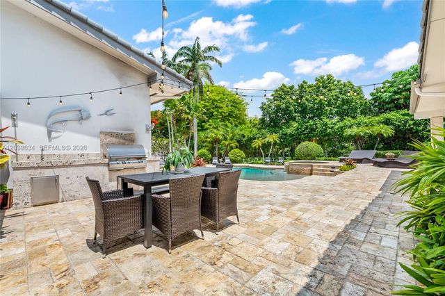 11900 SW 63rd Ave, Pinecrest, FL 33156