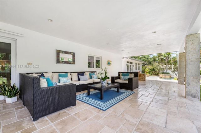 11900 SW 63rd Ave, Pinecrest, FL 33156
