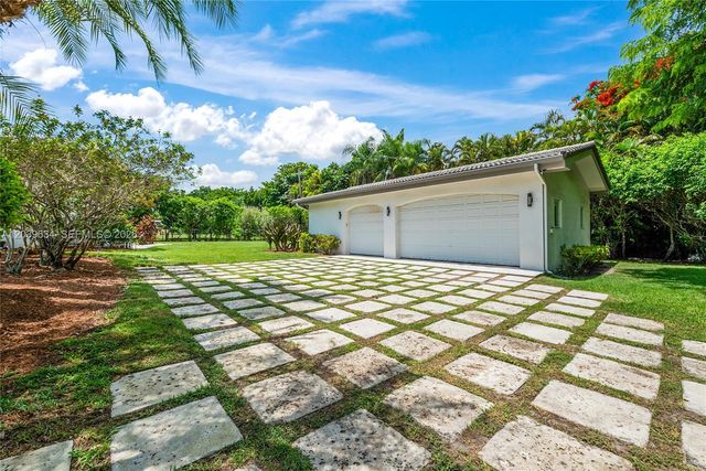 11900 SW 63rd Ave, Pinecrest, FL 33156