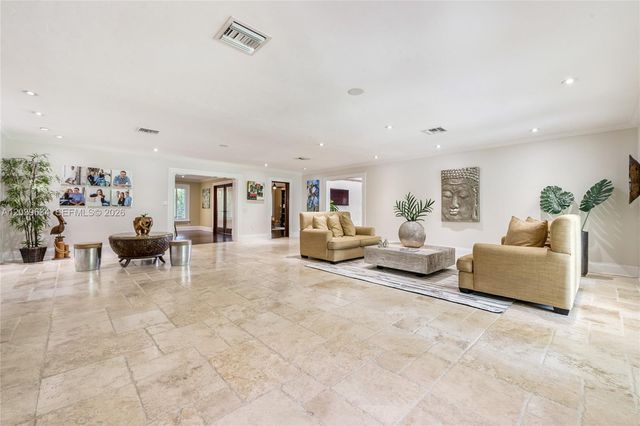 11900 SW 63rd Ave, Pinecrest, FL 33156