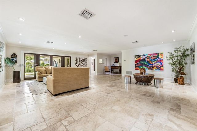 11900 SW 63rd Ave, Pinecrest, FL 33156