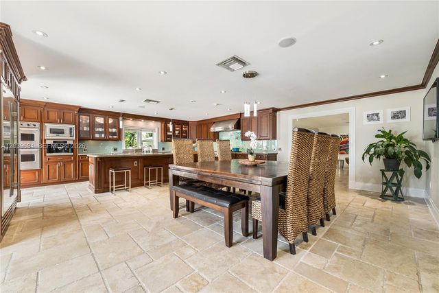 11900 SW 63rd Ave, Pinecrest, FL 33156