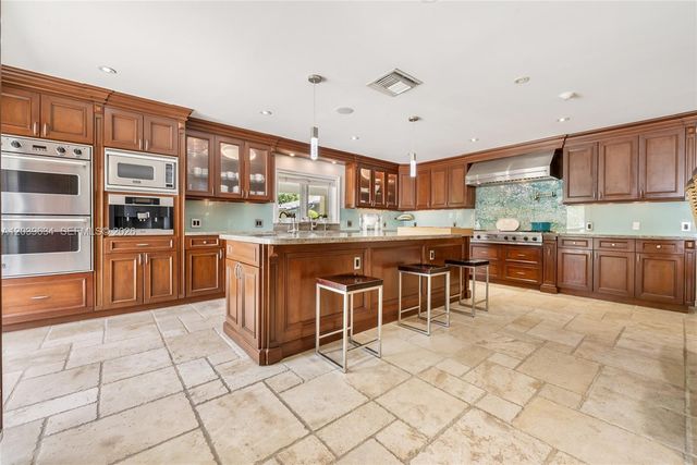 11900 SW 63rd Ave, Pinecrest, FL 33156