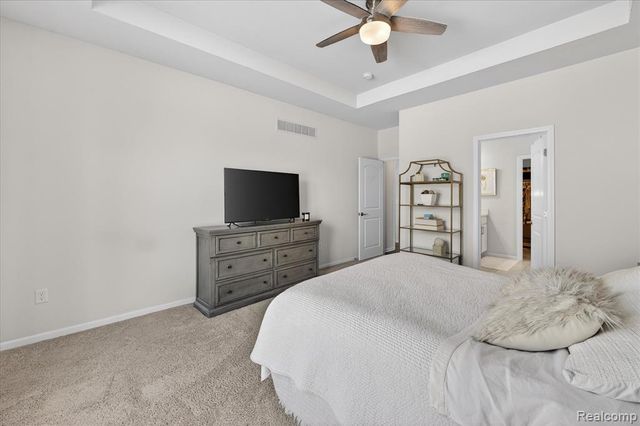 8185 Carston Lane, Brighton, MI 48116