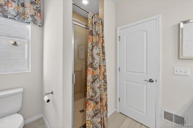 8185 Carston Lane, Brighton, MI 48116