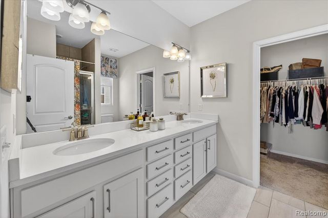 8185 Carston Lane, Brighton, MI 48116