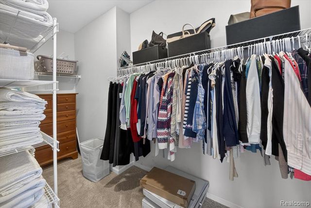 8185 Carston Lane, Brighton, MI 48116