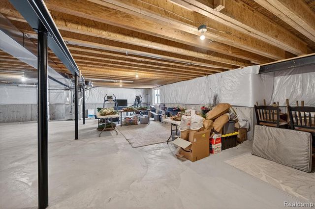 8185 Carston Lane, Brighton, MI 48116