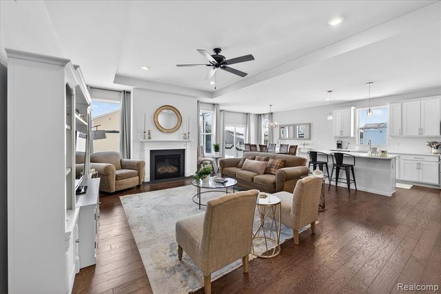 8185 Carston Lane, Brighton, MI 48116